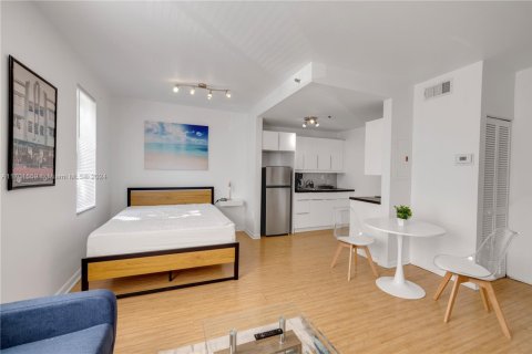 Купить кондоминиум в Майами-Бич, Флорида 39.02м2, № 1933831 - фото 3