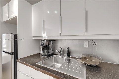 Купить кондоминиум в Майами-Бич, Флорида 39.02м2, № 1933831 - фото 8