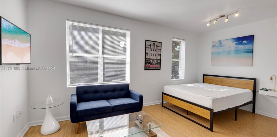 Estudio en el Condominio en Miami Beach, Florida № 1933831