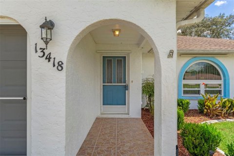 Casa en venta en Spring Hill, Florida, 3 dormitorios, 152.27 m2 № 1876040 - foto 4
