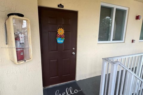 Купить кондоминиум в Хомстед, Флорида 3 спальни, 109.81м2, № 1959895 - фото 3