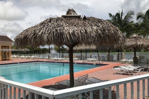 Купить кондоминиум в Хомстед, Флорида 3 спальни, 109.81м2, № 1959895 - фото 24