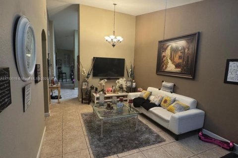 Купить кондоминиум в Хомстед, Флорида 3 спальни, 109.81м2, № 1959895 - фото 4