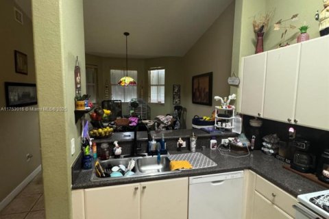 Купить кондоминиум в Хомстед, Флорида 3 спальни, 109.81м2, № 1959895 - фото 10