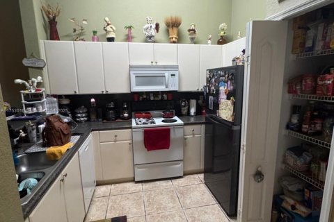 Купить кондоминиум в Хомстед, Флорида 3 спальни, 109.81м2, № 1959895 - фото 9