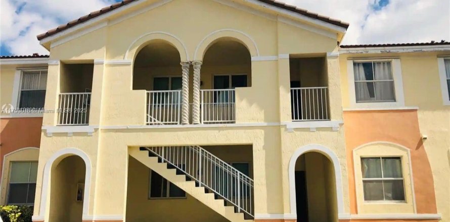 Кондоминиум с 3 спальнями в Хомстед, Флорида № 1959895