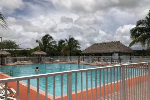 Купить кондоминиум в Хомстед, Флорида 3 спальни, 109.81м2, № 1959895 - фото 21