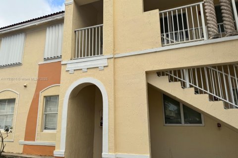 Купить кондоминиум в Хомстед, Флорида 3 спальни, 109.81м2, № 1959895 - фото 2