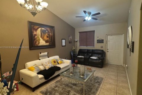 Купить кондоминиум в Хомстед, Флорида 3 спальни, 109.81м2, № 1959895 - фото 5