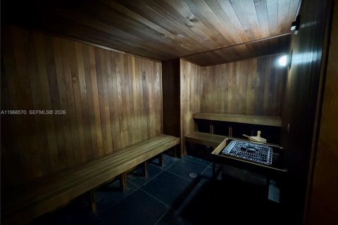 Снять в аренду кондоминиум в Майами, Флорида 1 спальня, 60.48м2, № 2031605 - фото 13