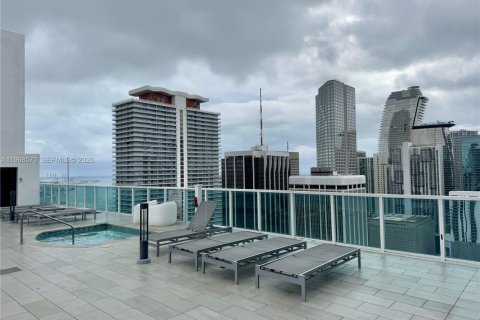 Снять в аренду кондоминиум в Майами, Флорида 1 спальня, 60.48м2, № 2031605 - фото 15