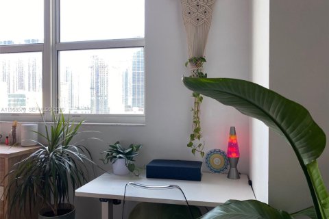 Снять в аренду кондоминиум в Майами, Флорида 1 спальня, 60.48м2, № 2031605 - фото 6