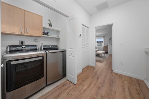 Touwnhouse à vendre à Homestead, Floride: 3 chambres, 173.91 m2 № 1945974 - photo 18