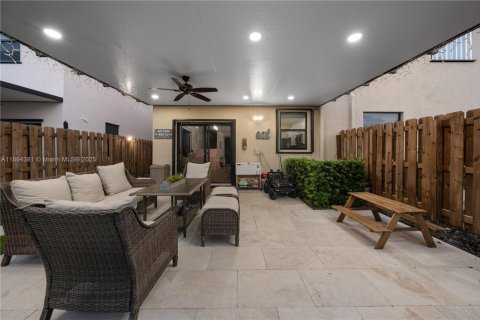 Touwnhouse à vendre à Homestead, Floride: 3 chambres, 173.91 m2 № 1945974 - photo 20