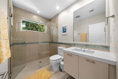 Villa ou maison à vendre à Miami Beach, Floride: 4 chambres, 279.82 m2 № 2025410 - photo 17