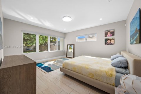 Villa ou maison à vendre à Miami Beach, Floride: 4 chambres, 279.82 m2 № 2025410 - photo 13