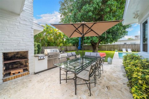 Villa ou maison à vendre à Miami Beach, Floride: 4 chambres, 279.82 m2 № 2025410 - photo 9