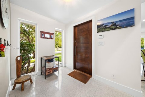 Villa ou maison à vendre à Miami Beach, Floride: 4 chambres, 279.82 m2 № 2025410 - photo 24