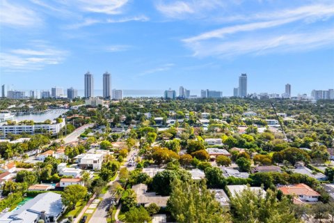 Villa ou maison à vendre à Miami Beach, Floride: 4 chambres, 279.82 m2 № 2025410 - photo 28