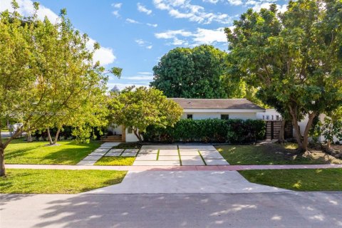 Villa ou maison à vendre à Miami Beach, Floride: 4 chambres, 279.82 m2 № 2025410 - photo 26