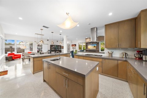 Villa ou maison à vendre à Miami Beach, Floride: 4 chambres, 279.82 m2 № 2025410 - photo 6