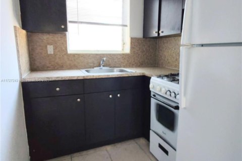 Commercial property in Miami, Florida 437.76 sq.m. № 1702876 - photo 27