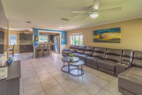 Casa en venta en Port Orange, Florida, 3 dormitorios, 173.17 m2 № 1810204 - foto 8
