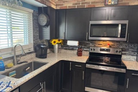 Casa en venta en Port Orange, Florida, 3 dormitorios, 173.17 m2 № 1810204 - foto 3