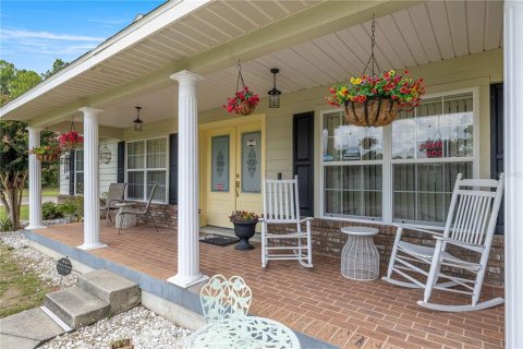 House in Ocala, Florida 3 bedrooms, 199.18 sq.m. № 2258377 - photo 11