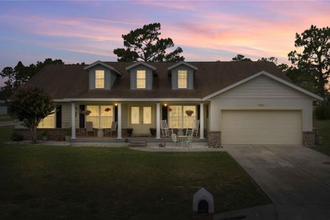 House in Ocala, Florida 3 bedrooms, 199.18 sq.m. № 2258377 - photo 2