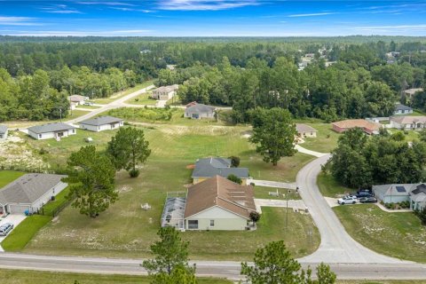 House in Ocala, Florida 3 bedrooms, 199.18 sq.m. № 2258377 - photo 8