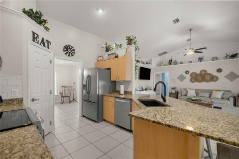 House in Ocala, Florida 3 bedrooms, 199.18 sq.m. № 2258377 - photo 22
