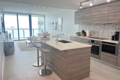 Condo in Miami, Florida, 2 bedrooms  № 2060790 - photo 6