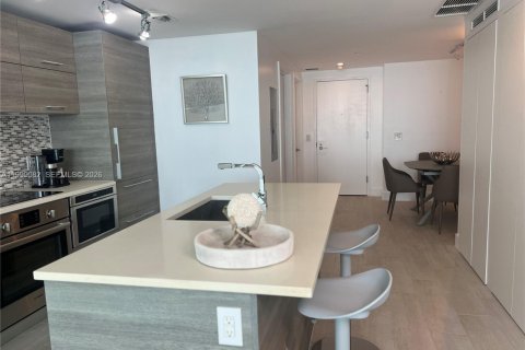 Condo in Miami, Florida, 2 bedrooms  № 2060790 - photo 9