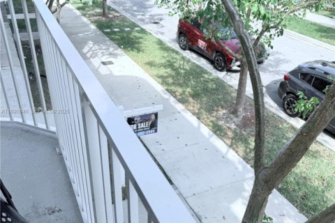 Купить кондоминиум в Хомстед, Флорида 4 спальни, 129.88м2, № 1950275 - фото 29