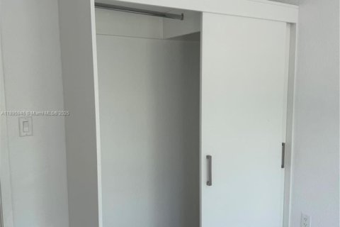 Condo in Homestead, Florida, 4 bedrooms  № 1950275 - photo 9