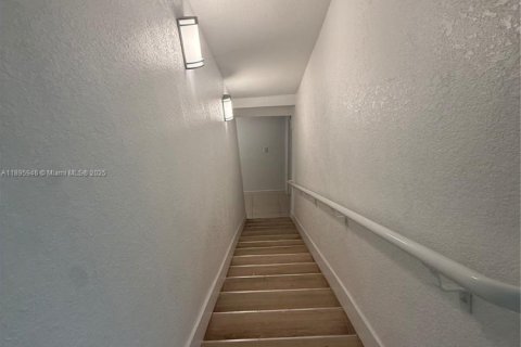 Condo in Homestead, Florida, 4 bedrooms  № 1950275 - photo 11