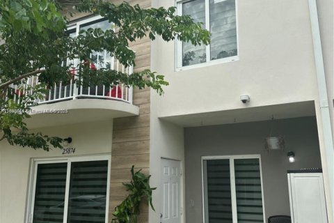 Condo in Homestead, Florida, 4 bedrooms  № 1950275 - photo 1