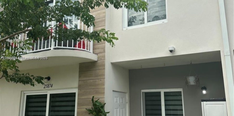 Condo in Homestead, Florida, 4 bedrooms  № 1950275