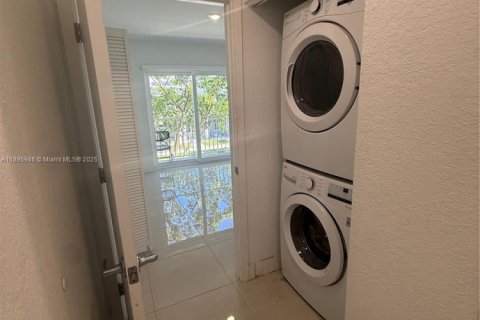 Condo in Homestead, Florida, 4 bedrooms  № 1950275 - photo 14