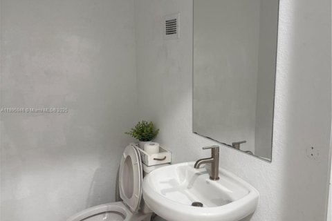 Condo in Homestead, Florida, 4 bedrooms  № 1950275 - photo 7