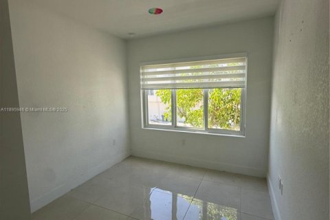 Condo in Homestead, Florida, 4 bedrooms  № 1950275 - photo 10