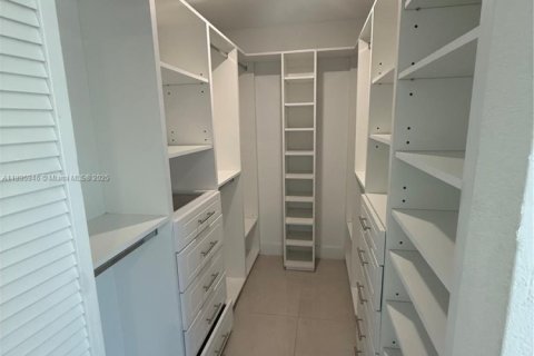 Condo in Homestead, Florida, 4 bedrooms  № 1950275 - photo 15