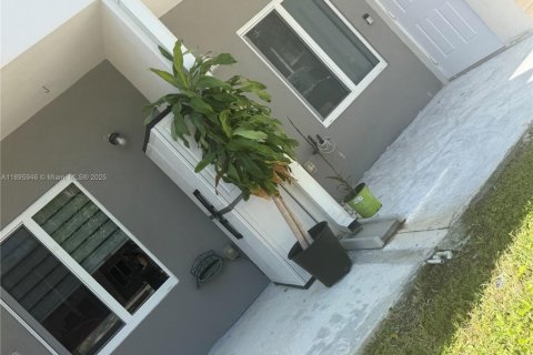 Condo in Homestead, Florida, 4 bedrooms  № 1950275 - photo 27