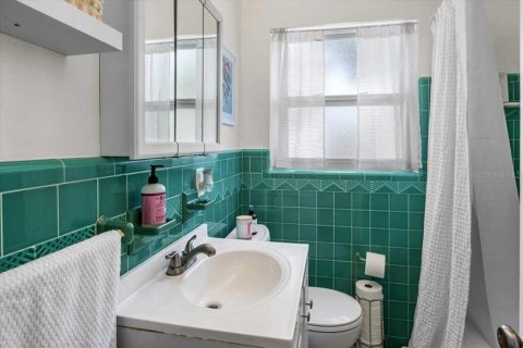 House in Saint Petersburg, Florida 3 bedrooms, 109.62 sq.m. № 1786135 - photo 30