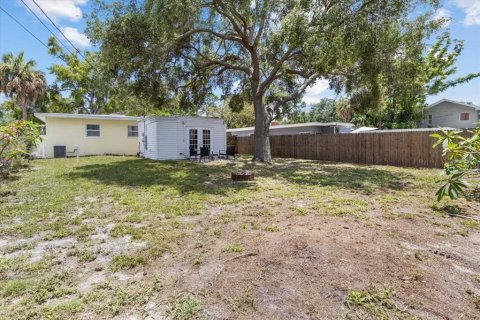 House in Saint Petersburg, Florida 3 bedrooms, 109.62 sq.m. № 1786135 - photo 5