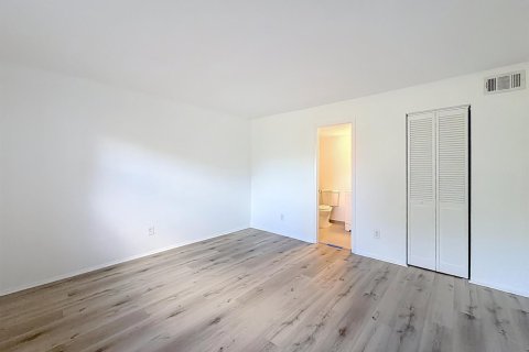 Condo in Deerfield Beach, Florida, 2 bedrooms № 2245394 - photo 14