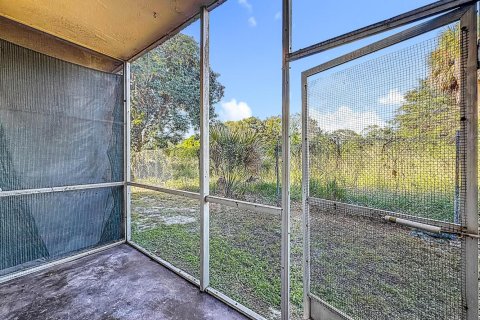 Condo in Deerfield Beach, Florida, 2 bedrooms № 2245394 - photo 25
