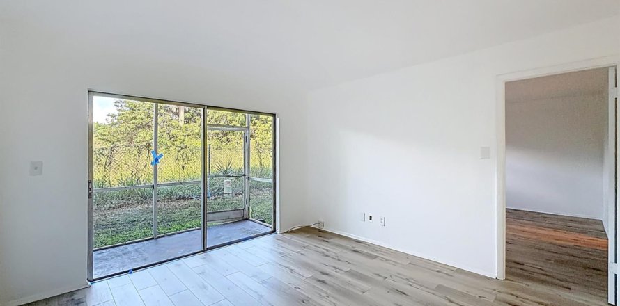 Condo in Deerfield Beach, Florida, 2 bedrooms № 2245394