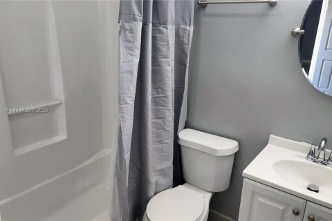 Villa ou maison à louer à Dania Beach, Floride: 1 chambre, 229.93 m2 № 1934345 - photo 7